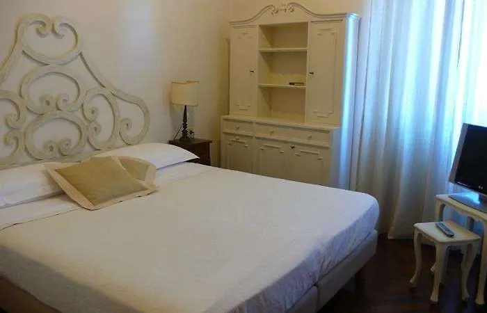 Residenza Cento Torri Hotel *